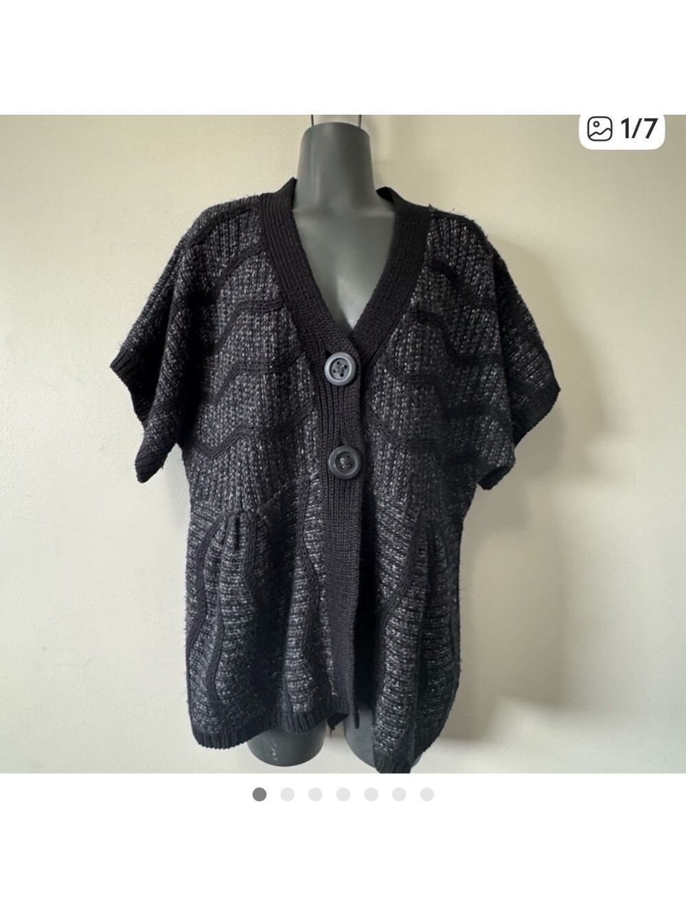 Parkhurst Gray Cardigan with Wavy Pattern and V-Neck